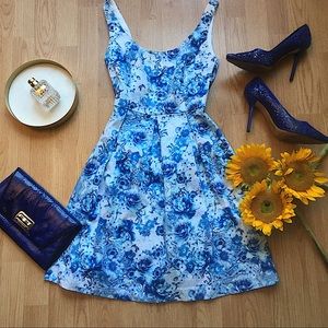Forever New paisley and floral blue/white Dress